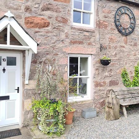 Ferienwohnung Alexander Courtyard Inverness Exterior foto