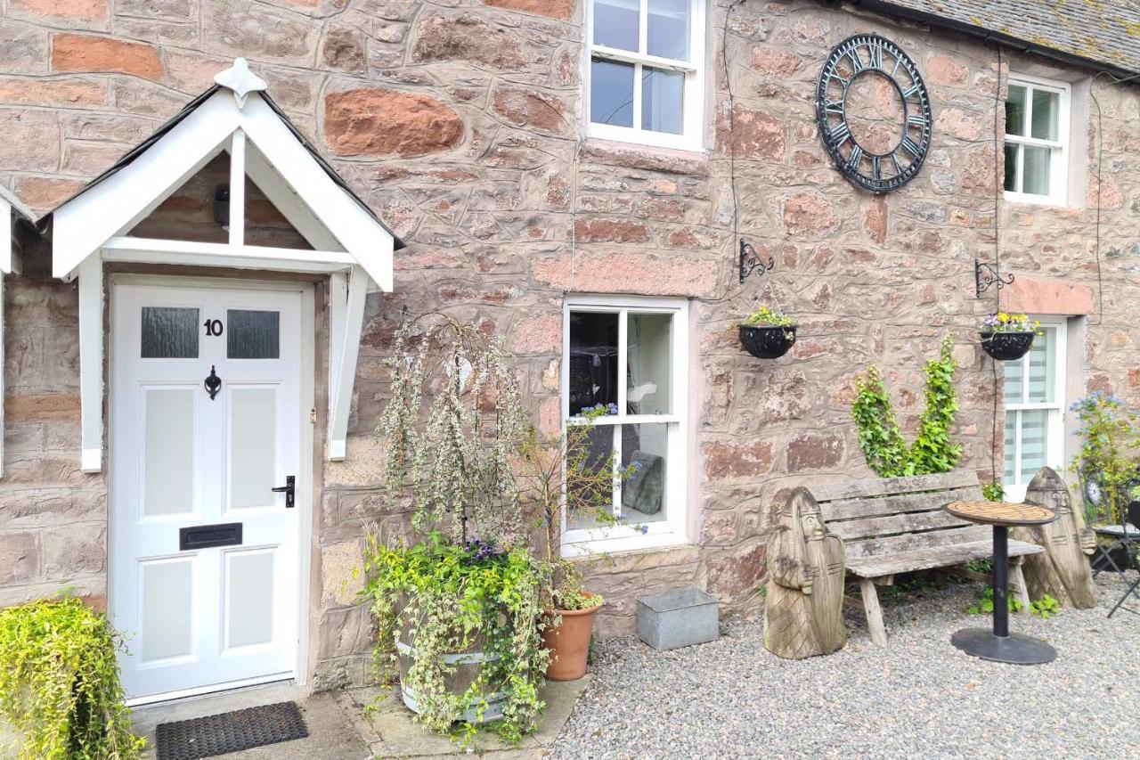 Ferienwohnung Alexander Courtyard Inverness Exterior foto